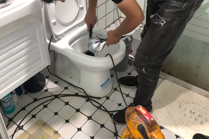 大茂镇疏通下水道