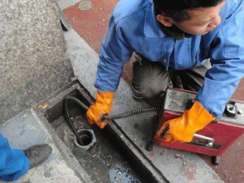 大茂镇疏通下水道