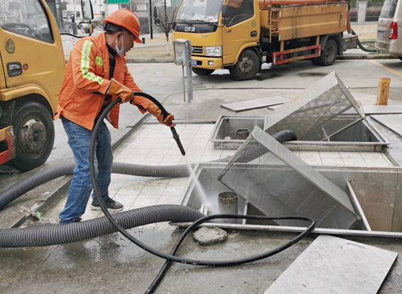 大茂镇隔油池清理